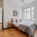Blueground Vinohrady Balcony Nr Riegrovy Sady Prg-89 Daire Prag