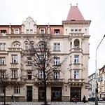 Blueground Vinohrady Balcony Nr Riegrovy Sady Prg-89